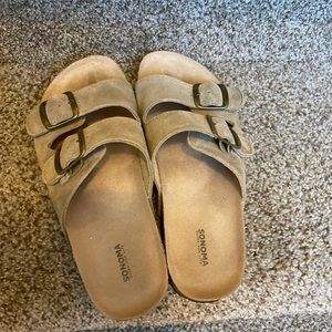 Sonoma Women’s Slide size 8